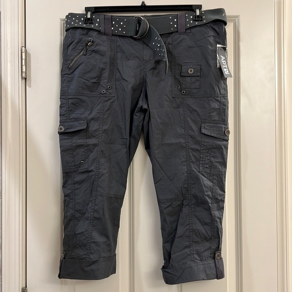 Apt 9 ladies capris - Picture 1 of 10